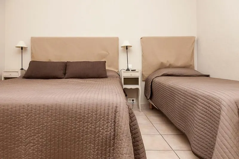 Hotel Logis Les Magnanarelles à Maussane-les-Alpilles France