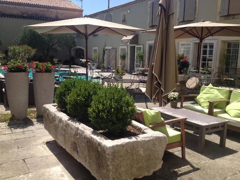 Hotel Logis Les Magnanarelles à Maussane-les-Alpilles